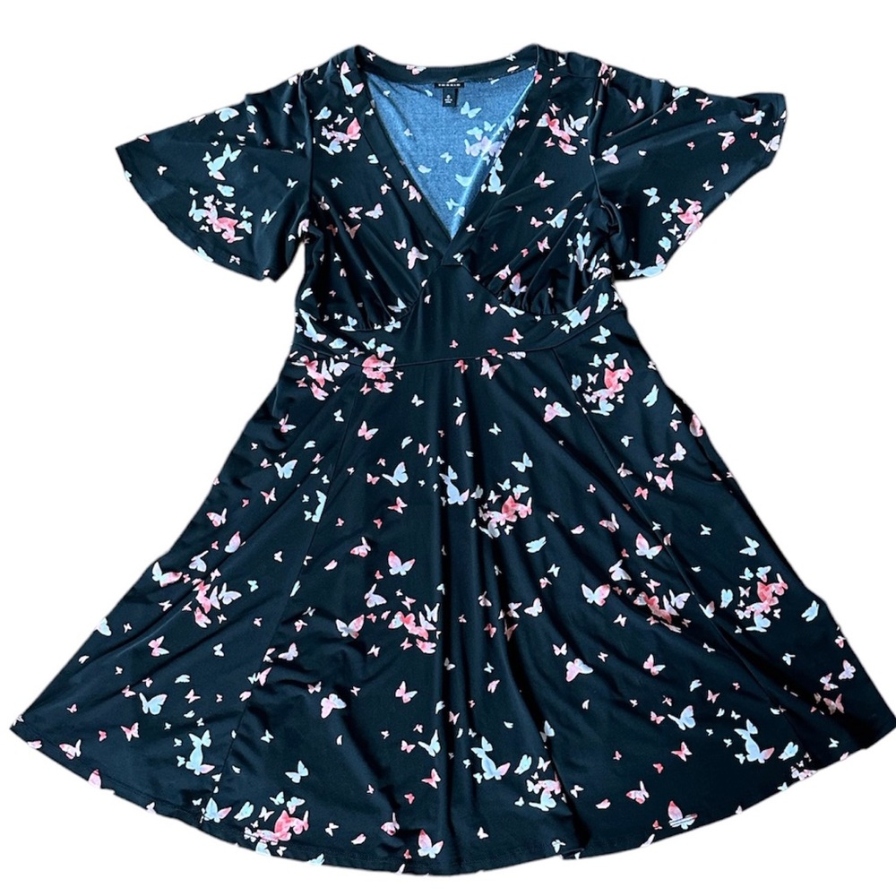 Torrid Butterfly Print Black Dress with Flutter Sleeves Plunge Neckline Size 0